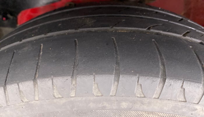 2019 Mahindra KUV 100 NXT K2+6 STR, Petrol, Manual, 14,921 km, Left Front Tyre Tread