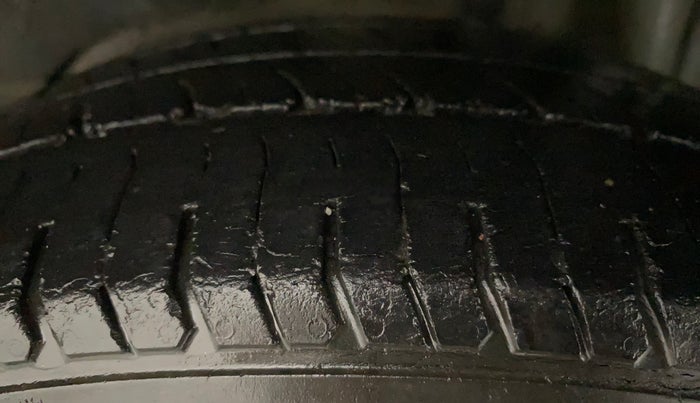 2016 Tata Bolt XM REVOTRON, Petrol, Manual, 58,497 km, Left Rear Tyre Tread