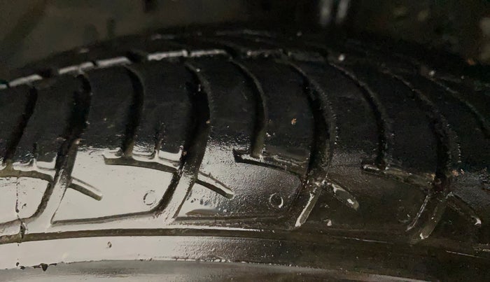 2016 Tata Bolt XM REVOTRON, Petrol, Manual, 58,497 km, Left Front Tyre Tread