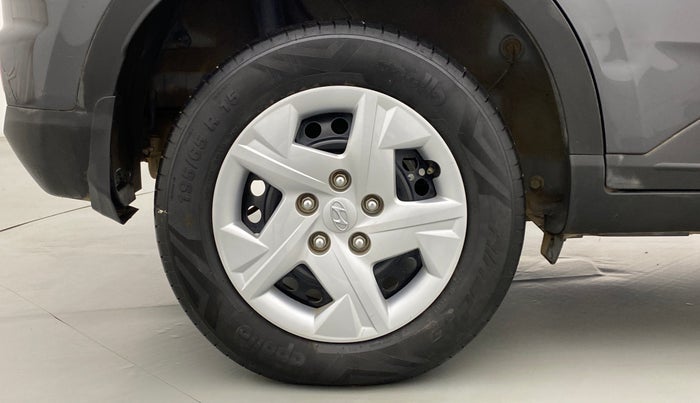 2021 Hyundai VENUE S Plus MT 1.2 Kappa, Petrol, Manual, 15,464 km, Right Rear Wheel