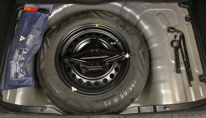 2021 Hyundai VENUE S Plus MT 1.2 Kappa, Petrol, Manual, 15,464 km, Spare Tyre