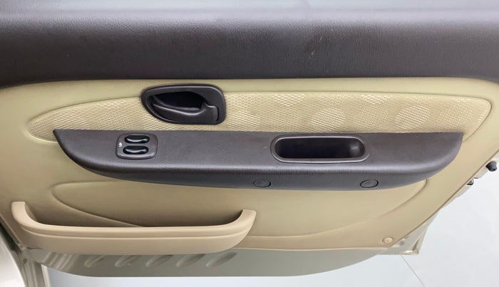 2011 Hyundai Santro Xing GLS, Petrol, Manual, 58,827 km, Driver Side Door Panels Control