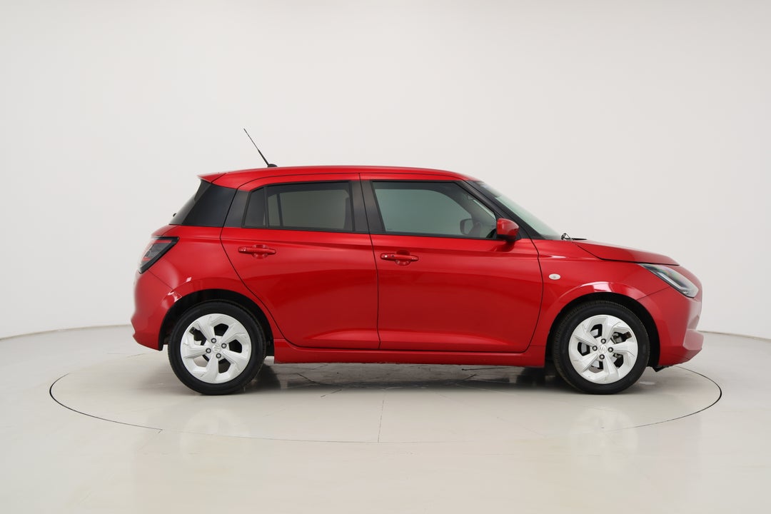 2024 Suzuki Swift Hybrid Plus, Automatic, 31166 km, Right Side View