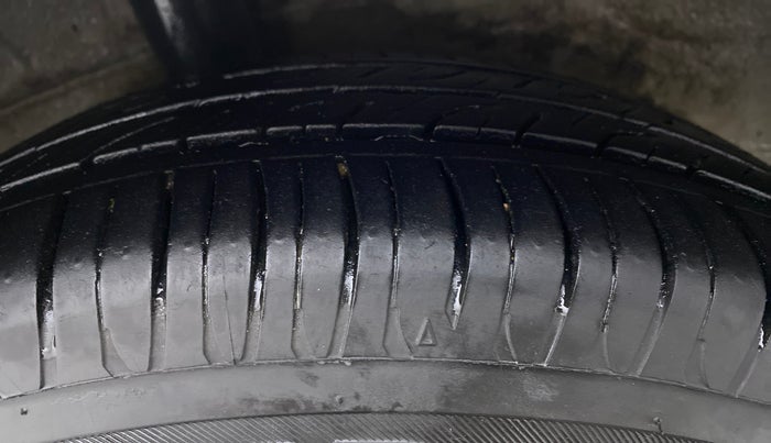 2017 Hyundai Xcent E PLUS, Petrol, Manual, 94,525 km, Right Rear Tyre Tread