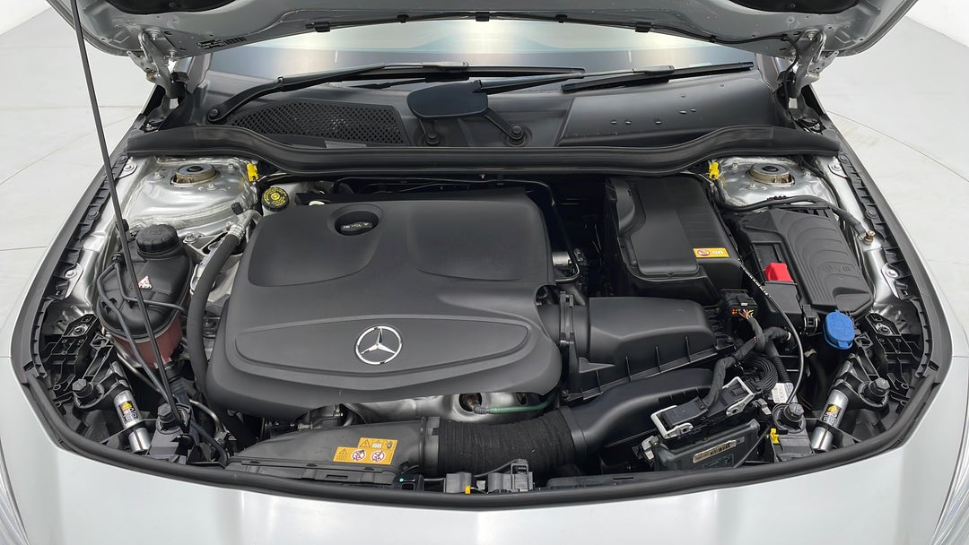 Open Bonnet (Engine)
