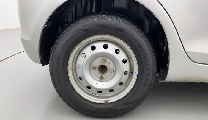 2012 Maruti Swift LXI, Petrol, Manual, 62,364 km, Right Rear Wheel