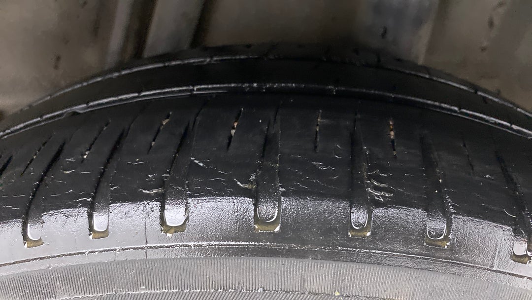 Left Rear Tyre Tread