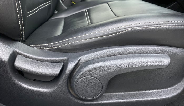 2020 Hyundai Elite i20 1.2 SPORTS PLUS VTVT, Petrol, Manual, 43,968 km, Driver Side Adjustment Panel