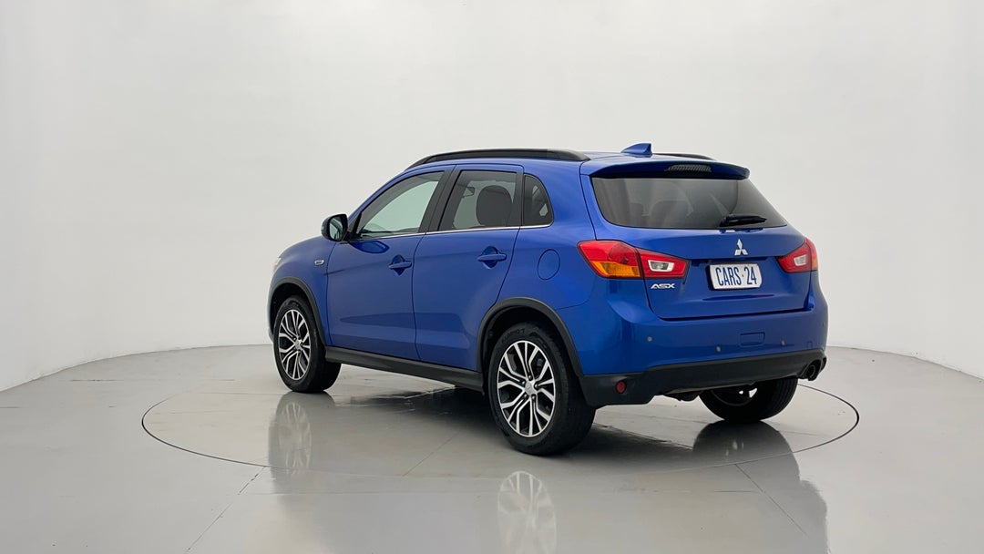 Left Back Diagonal (45- Degree) View