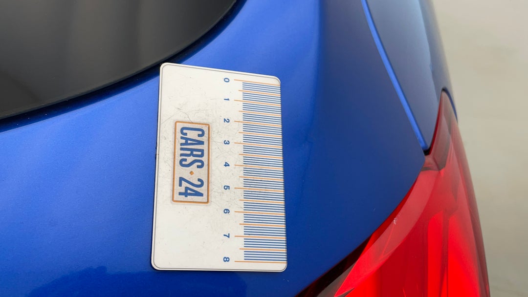 Boot / Tailgate Tailgate Dent