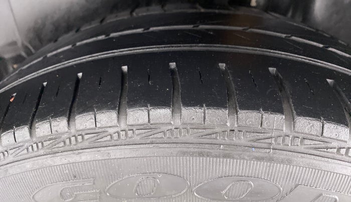 2015 Volkswagen Polo HIGHLINE1.2L PETROL, Petrol, Manual, 77,007 km, Left Rear Tyre Tread