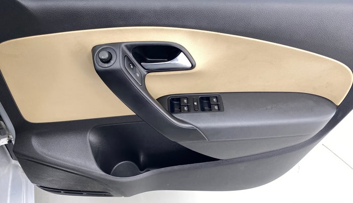 2015 Volkswagen Polo HIGHLINE1.2L PETROL, Petrol, Manual, 77,007 km, Driver Side Door Panels Control