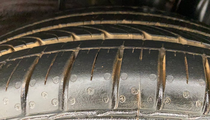 2015 Hyundai Elite i20 ASTA 1.2, Petrol, Manual, 71,575 km, Left Rear Tyre Tread
