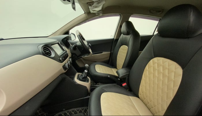 2017 Hyundai Grand i10 SPORTZ (O) 1.2 KAPPA VTVT, Petrol, Manual, 31,018 km, Right Side Front Door Cabin