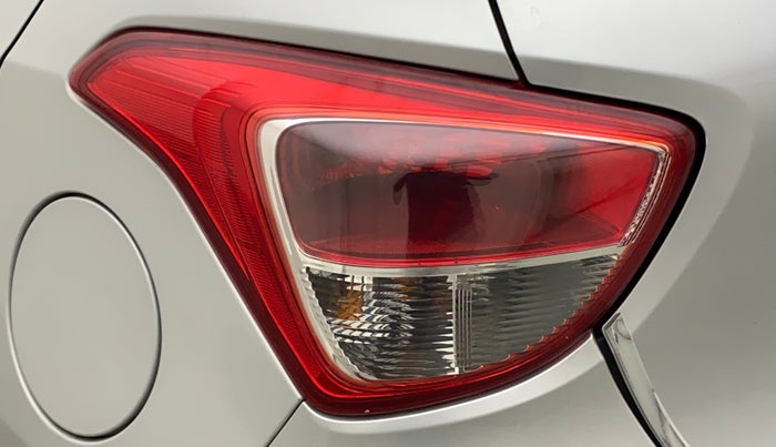 2017 Hyundai Grand i10 SPORTZ (O) 1.2 KAPPA VTVT, Petrol, Manual, 31,018 km, Left tail light - Minor scratches