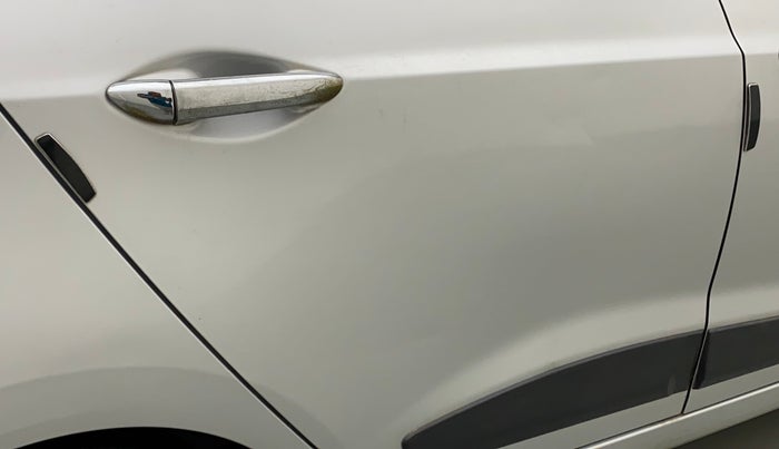 2017 Hyundai Grand i10 SPORTZ (O) 1.2 KAPPA VTVT, Petrol, Manual, 31,018 km, Right rear door - Slightly dented