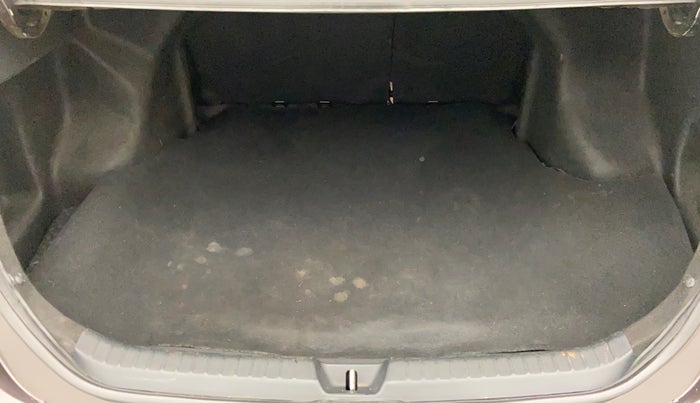 2018 Toyota YARIS V CVT, Petrol, Automatic, 59,938 km, Boot Inside