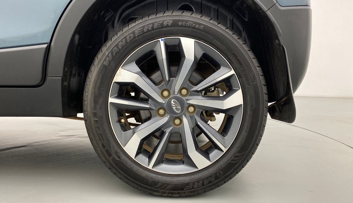 2021 Mahindra XUV300 W8(O), Diesel, Manual, 15,738 km, Left Rear Wheel