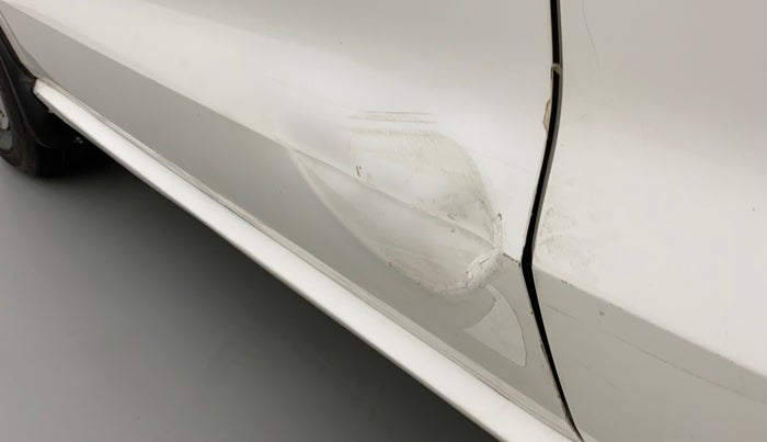 2012 Volkswagen Polo TRENDLINE 1.2L DIESEL, Diesel, Manual, 1,05,355 km, Front passenger door - Slightly dented