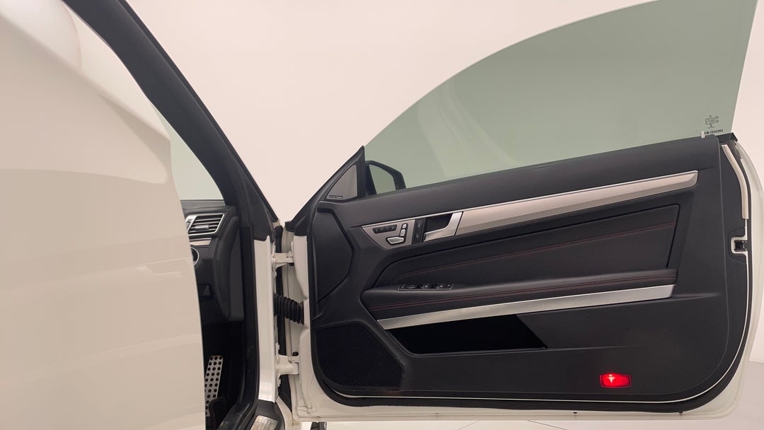 2016 Mercedes-benz E250 E250, Automatic, 75620 km, Speaker View