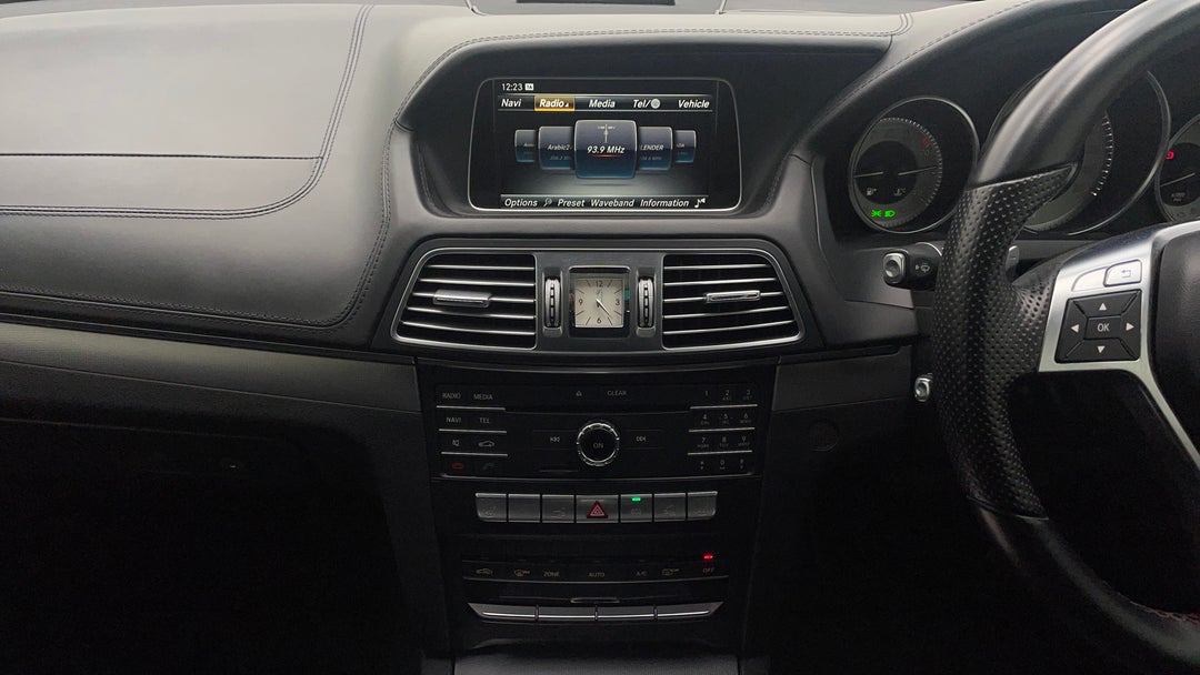 2016 Mercedes-benz E250 E250, Automatic, 75620 km, Center Console