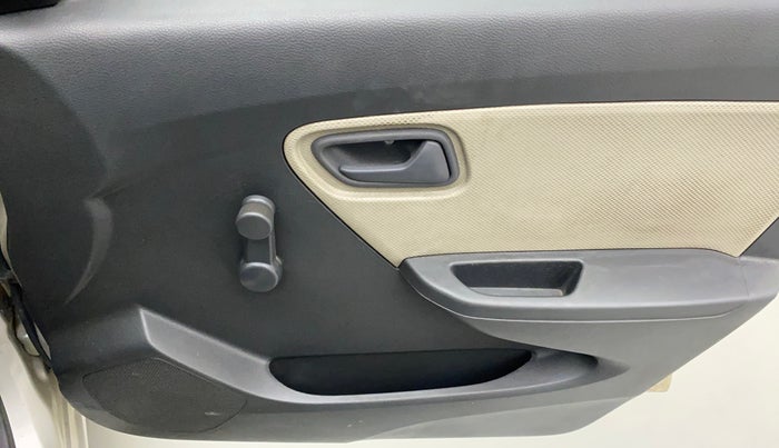 2015 Maruti Alto K10 LXI, CNG, Manual, 71,606 km, Driver Side Door Panels Control