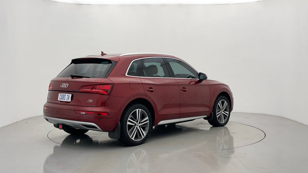 Right Back Diagonal (45- Degree) View