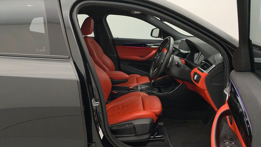 2018 BMW X2 sDrive20i M Sport, Automatic, 61915 km, Right Side Front Door Cabin View