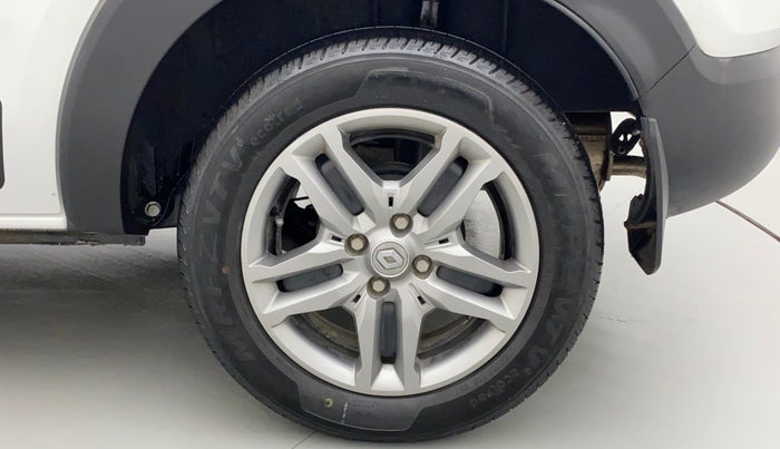 2021 Renault TRIBER RXZ, Petrol, Manual, 22,911 km, Left Rear Wheel