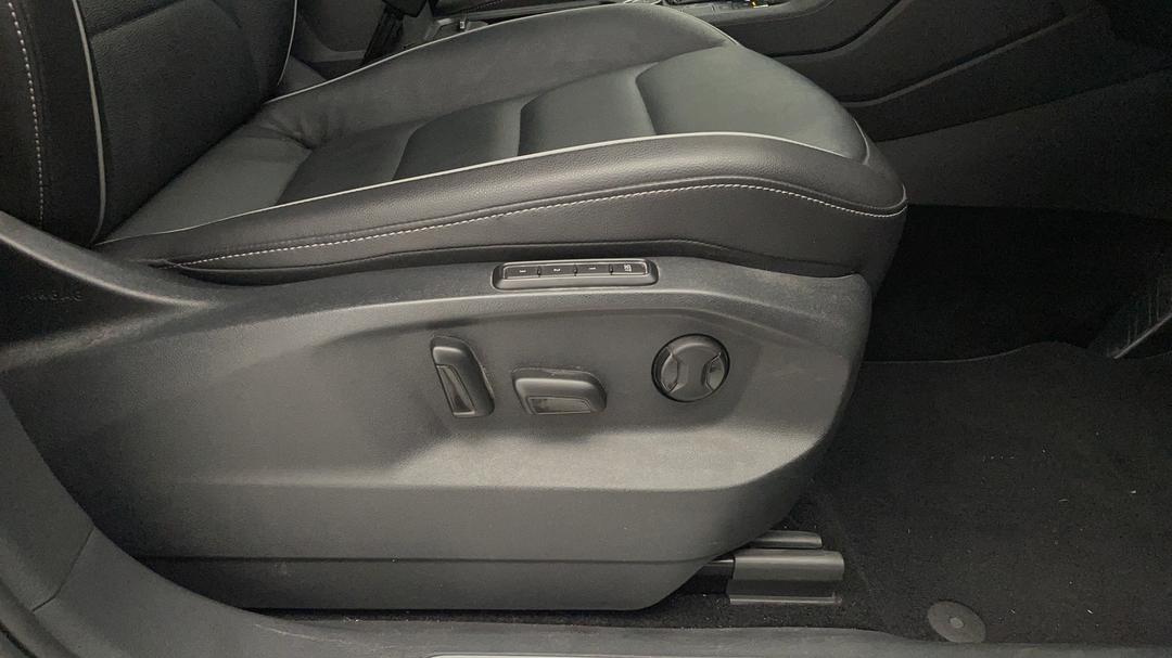 2019 Volkswagen Tiguan 162 Tsi Highline, Automatic, 60098 km, Drivers Side Adjustment Panel