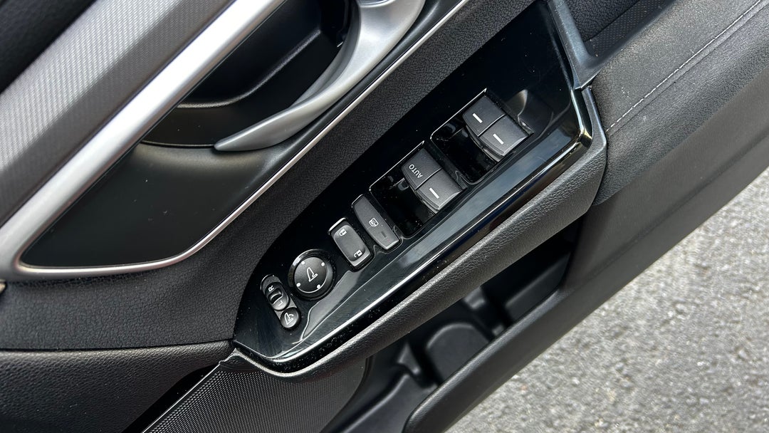 2019 Honda CR-V Vti (2wd), Automatic, 50919 km, Drivers Side Door Panel Controls