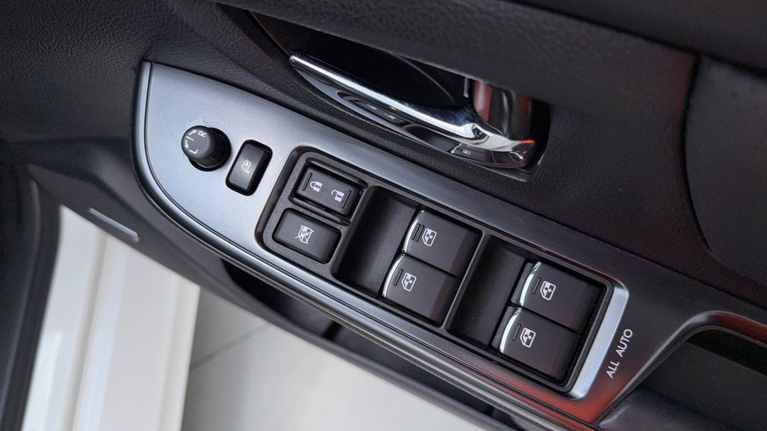 Drivers Side Door Panel Controls