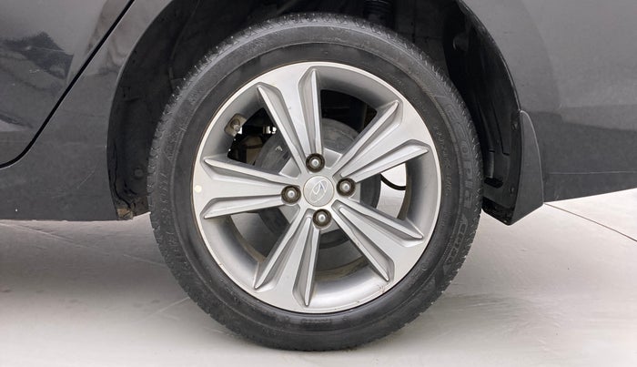 2017 Hyundai Verna 1.6 VTVT SX, Petrol, Manual, 50,151 km, Left Rear Wheel