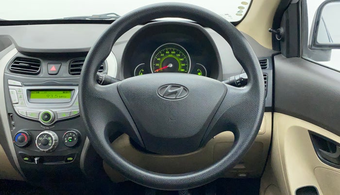 2016 Hyundai Eon MAGNA +, Petrol, Manual, 42,035 km, Steering Wheel Close Up