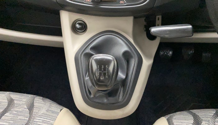 2016 Datsun Go T, Petrol, Manual, 47,433 km, Gear Lever