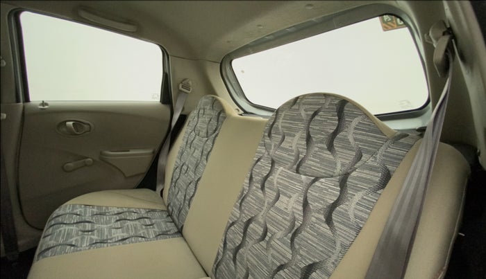 2016 Datsun Go T, Petrol, Manual, 47,433 km, Right Side Rear Door Cabin