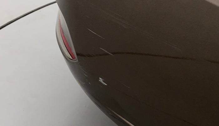 2016 Volkswagen Vento HIGHLINE PETROL AT, Petrol, Automatic, 91,853 km, Rear bumper - Minor scratches