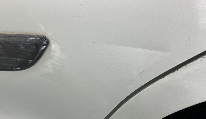 2017 Maruti Swift LXI (O), Petrol, Manual, 43,904 km, Rear left door - Minor scratches