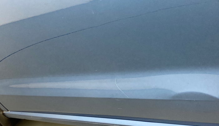 2017 Volkswagen Vento HIGHLINE PLUS TDI MT, Diesel, Manual, 77,063 km, Front passenger door - Minor scratches