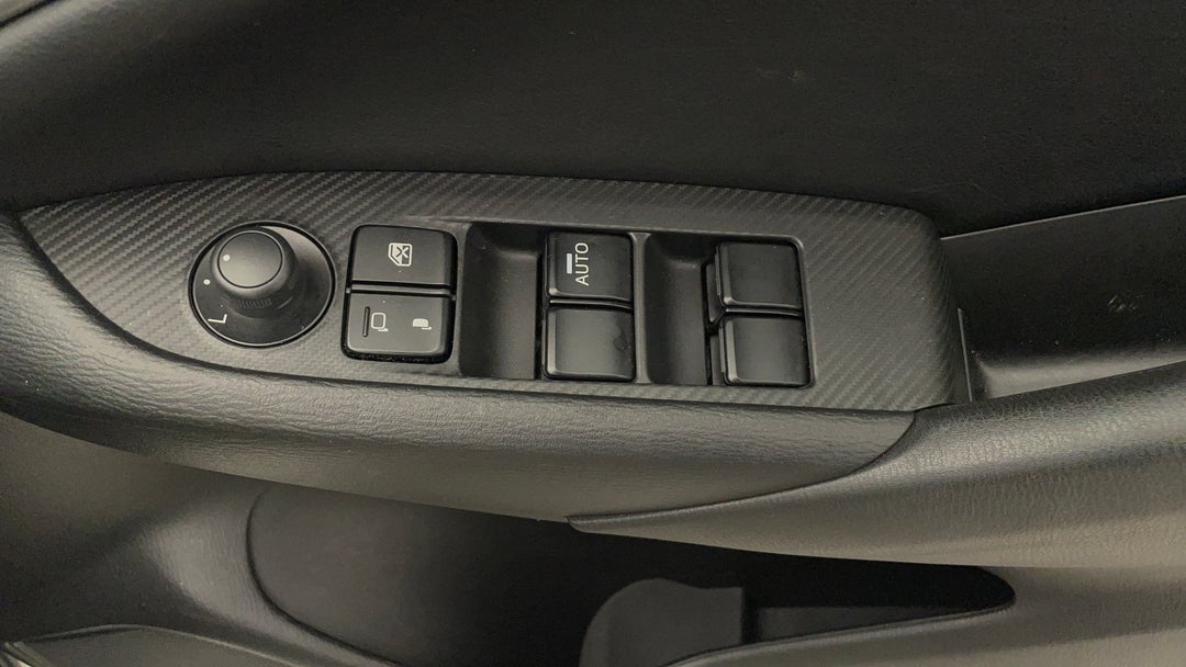 2022 Mazda CX-3 Maxx Sport (fwd), Automatic, 42475 km, Drivers Side Door Panel Controls