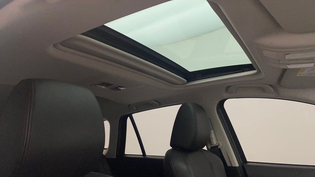 Interior Sunroof/Moonroof