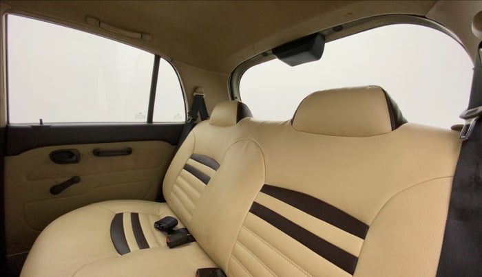 2011 Hyundai Santro Xing GL PLUS, Petrol, Manual, 1,00,954 km, Right Side Rear Door Cabin