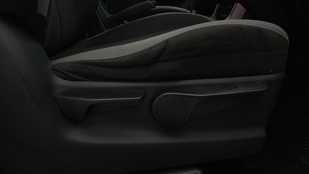 2017 Holden Colorado Ls (4x4), Automatic, 163333 km, Drivers Side Adjustment Panel