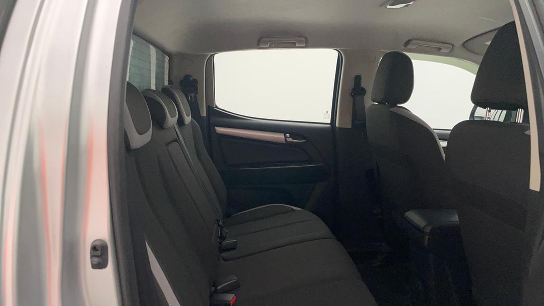 2017 Holden Colorado Ls (4x4), Automatic, 163333 km, Right Side Rear Door Cabin View