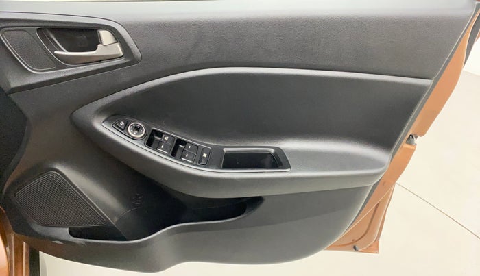 2017 Hyundai i20 Active 1.2 S, Petrol, Manual, 89,053 km, Driver Side Door Panels Control
