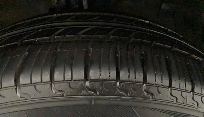 2014 Maruti Swift Dzire ZDI, Diesel, Manual, 11,144 km, Right Front Tyre Tread