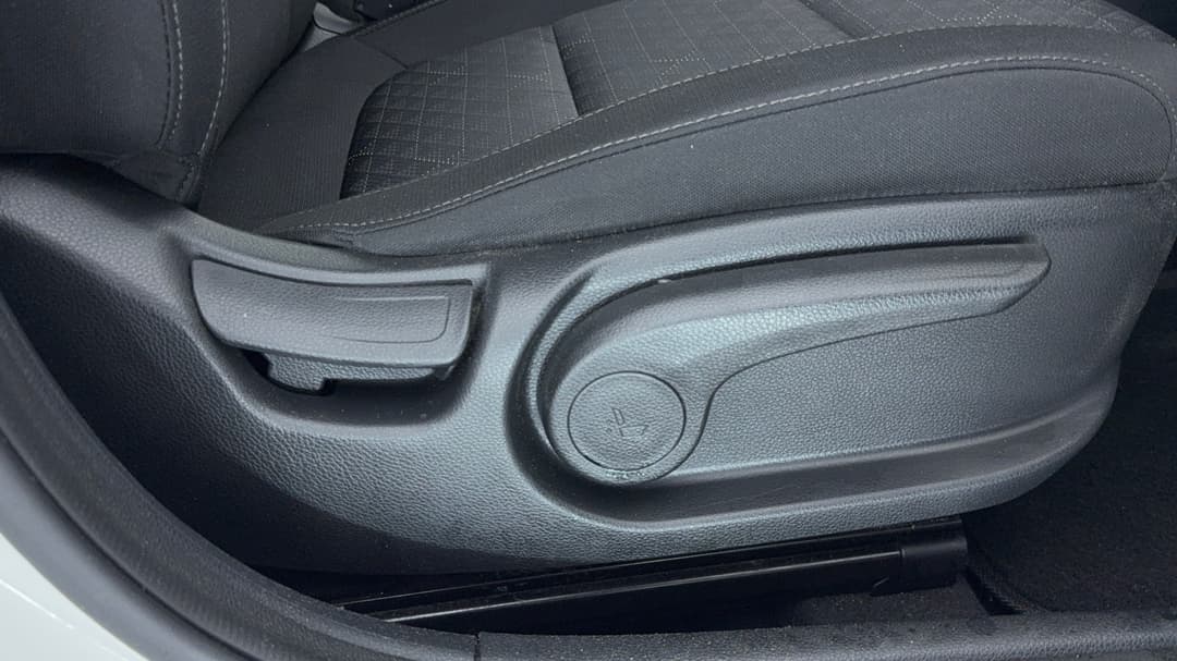 2020 Kia Rio S, Automatic, 30604 km, Drivers Side Adjustment Panel