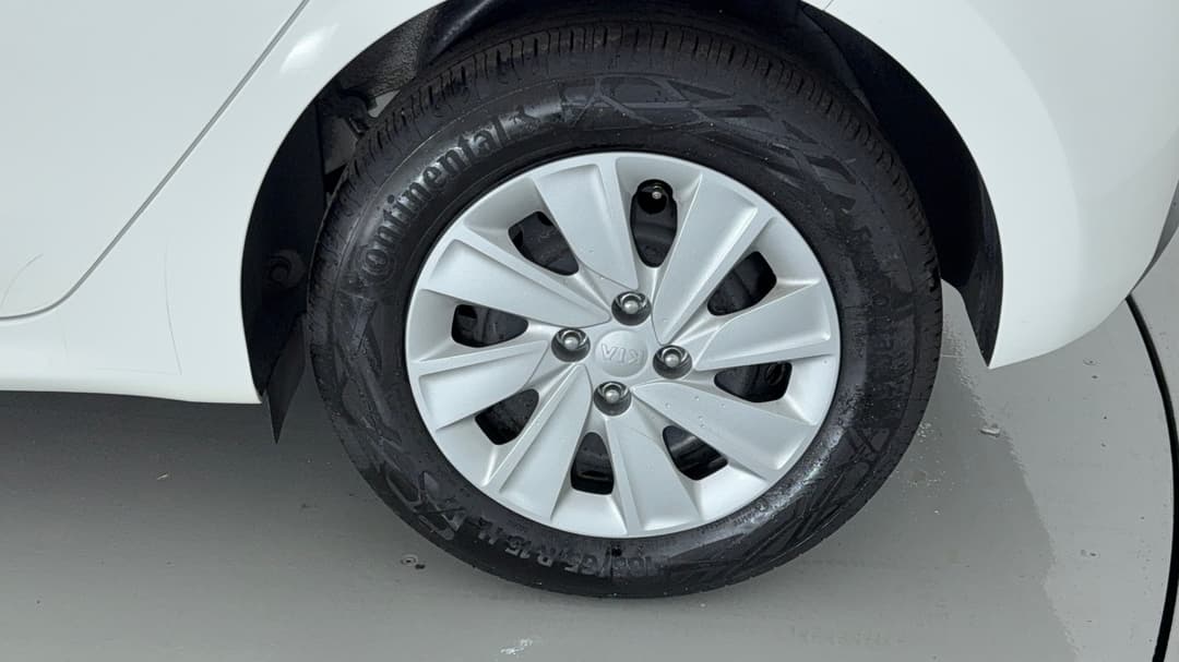 2020 Kia Rio S, Automatic, 30604 km, Left Rear Wheel