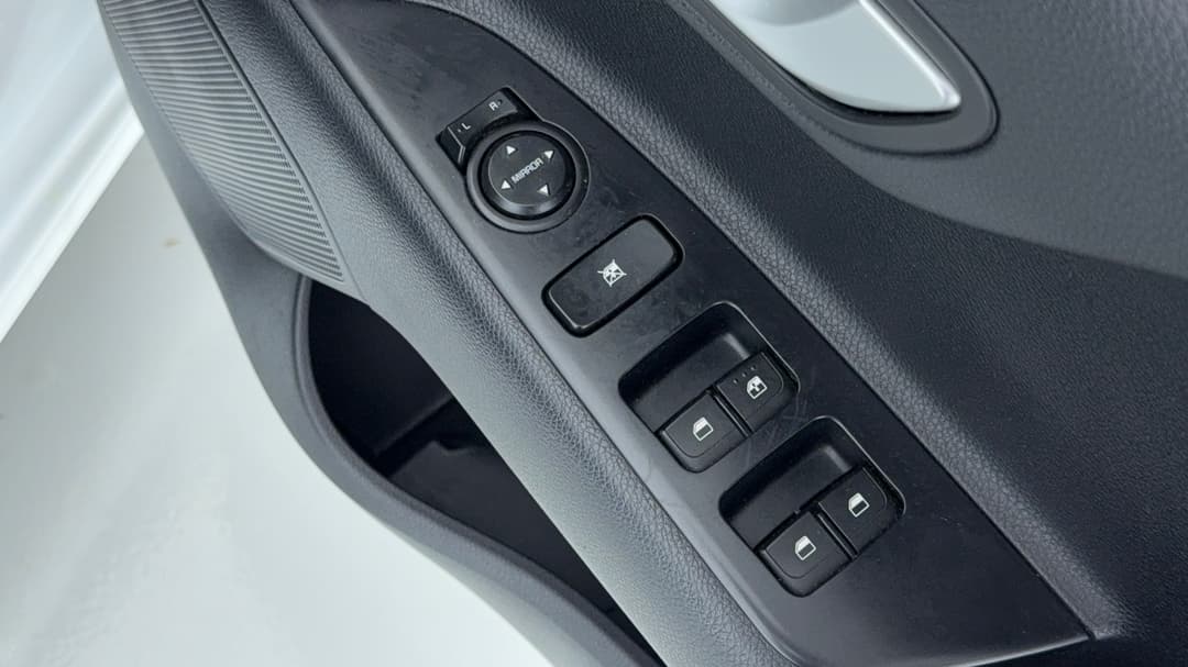 2020 Kia Rio S, Automatic, 30604 km, Drivers Side Door Panel Controls