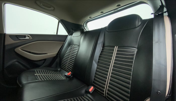 2018 Hyundai Elite i20 Magna Executive 1.2, Petrol, Manual, 27,259 km, Right Side Rear Door Cabin